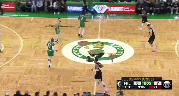 1651911888971064773.gif GIF.gif