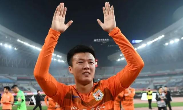 必一运动-泰山春训练新人内外都要抓 报名亚冠三将着眼未来