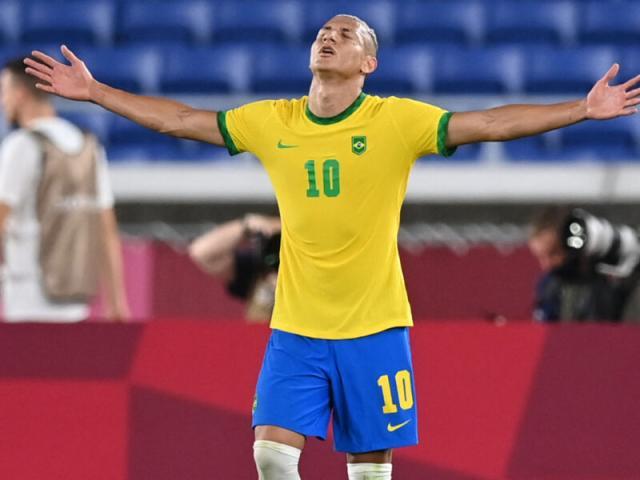 必一运动官网-戴帽立功的理查利松 跟内马尔有一个“10号之约”