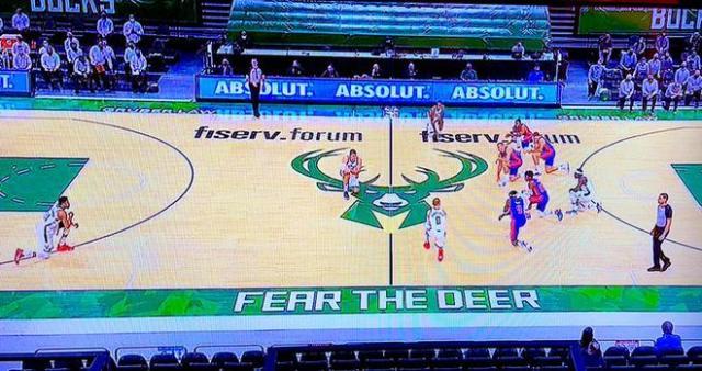 1610019349659098690.jpg 雄鹿.jpg