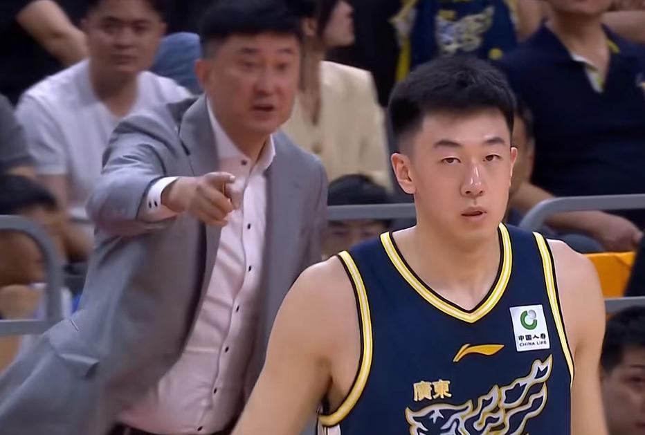 必一运动-广东男篮33分大胜!奎因29+7+7杜润旺20分,王洪泽陈家政表现出色